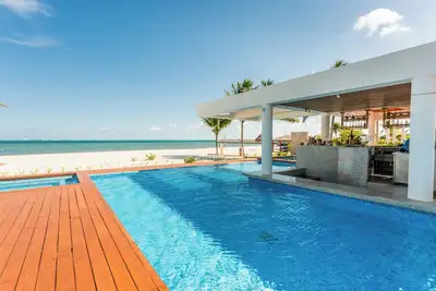 Image de 2br Family Haven in Secure Resort Community with Beach Club Access