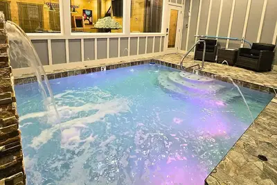 Image de Lux* Private Pool•Mtn Views•Sleeps 36•12 BRs