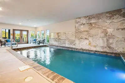 Image de Heated Pool-Mtn View-Game Loft-Waterpark-Sleeps 20