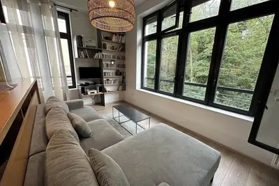 Image de appartement au calme vue sur parc, proche de Paris