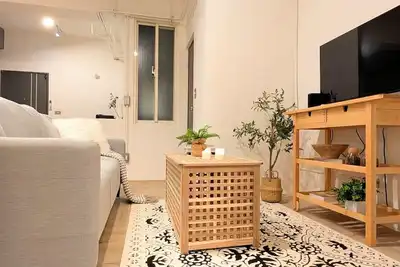 Image de 232 Minsheng West Road 4b ｜ Modern 2b1b Modern Apt Newly Renovated