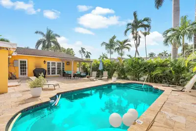 Image de Gorgeous House with pool close to beach