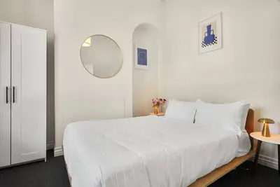 Image de Charmante maison de 2 chambres avec espace extérieur à Cremorne