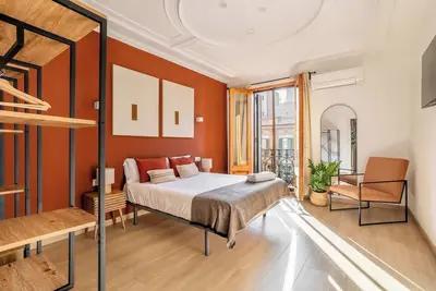 Image de Paseo de Gracia 5bd and 3bth for 10 with Terrace