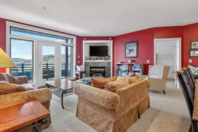 Image de The Lodges at Sunrise Birches B202 ski on ski off with a wonderful community sports center.