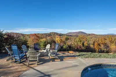 Image de Mtn Retreat, 5 Bdrm, Pool, Hot Tub, Game Rm, Theater, Putt-Putt, Fireplace.