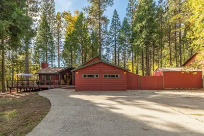 Image de The Play Pen- Hot Tub/ Sleeps 15