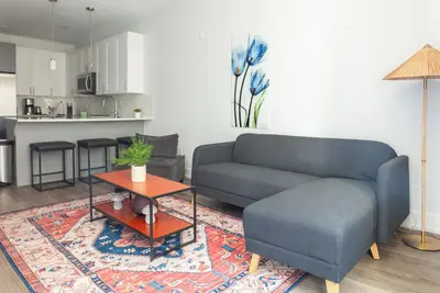 Image de Modern Luxury:4br+4ba-W/D+Patio+PingPong+Sleeps12