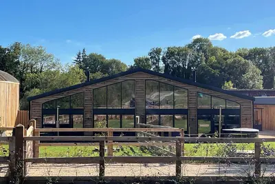 Image de Luxury Barn Complex -Hot Tub- Orchardleigh, Frome
