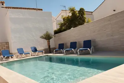 Image de Chalet Vacacional con Piscina Privada y Parking Cerca de la Playa