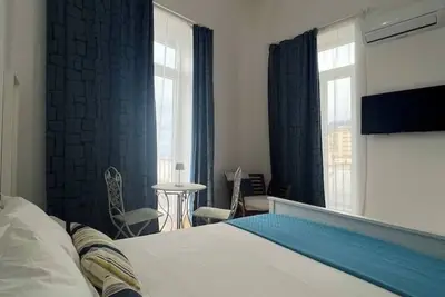 Image de Breathtaking Views of the Sea and the Ancient City