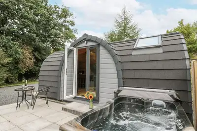 Image de Oak View, romantic, with hot tub in Rhayader