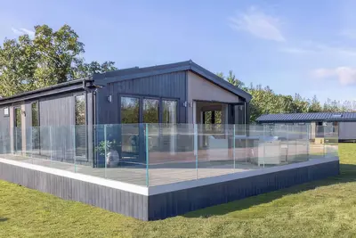 Image de Isca Lodge - With Decking, pet friendly, with a garden in Wombleton