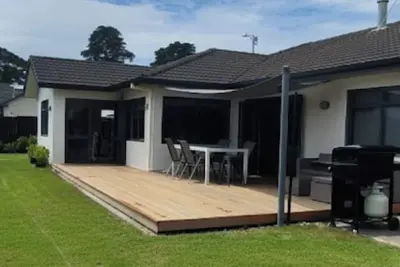 Image de Beach Days and Family Time 10 min Walk to Beach and Shops