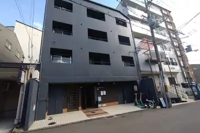 Image de A hole in the ground downtown! 301 Fully equipped kitchen & ideal for long term stays