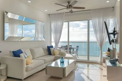 Image de Escape to Cartagena’s Most Desired Beachfront – Exclusive Hyatt H2 Condo