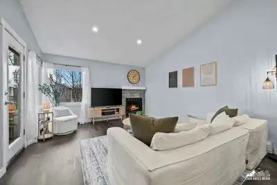 Image de Family-friendly, Mountain Views, Cozy 2-bedroom apartment in Anchorage