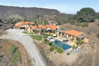 Image de 9-Acre Temecula Getaway with Pool, Jacuzzi, Mini Golf, Mountain Views