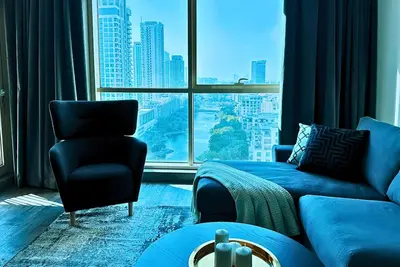 Image de Luxe 1-Br w/ Sunset, Golf & Lake View in The Greens