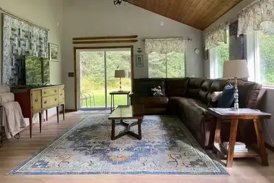 Image de Winter Raven Retreat