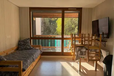 Image de Studio Praloup 1500. 4 à 6 personnes. Proximité télécabines. Chiens acceptés.