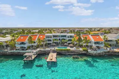 Image de Belmar Oceanfront Apartment 11 with sea view right on the ocean and air conditio