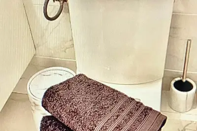 Image de Appartement 2 chambres à Courmes : Confort et Sérénité au Cœur de la Nature