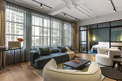 Chic & Spacious – Ideal for Business & Leisure