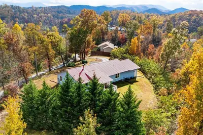Image de MtnView•Game Room•5 Min to Pigeon Forge/Dollywood• Sleeps 8