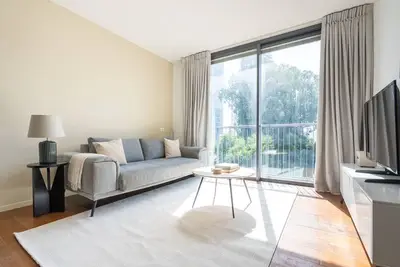 Image de Blueground | Lev HaIr, city view, nr Carmel Market (Tlv-98)