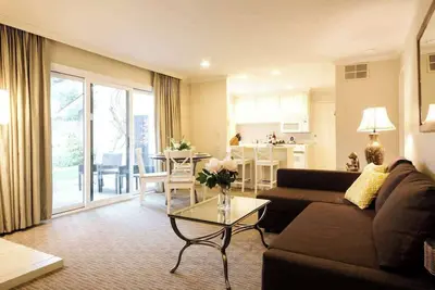 Image de Napa Escape Luxe King Bed Near Wineries & Spa