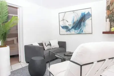 Image de Oceanview Stay - Walk to Beach