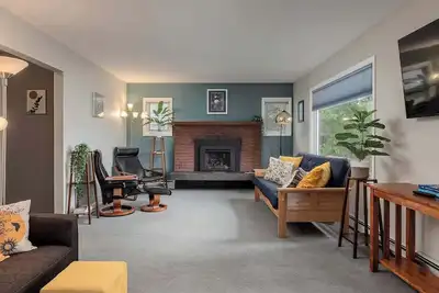 Image de Downtown Anchorage Gem | 3 Bedroom + Hot Tub