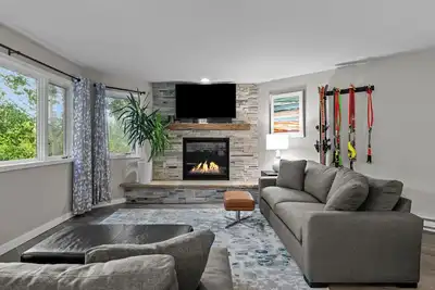 Image de Modern Keystone Condo - Walk to Lift