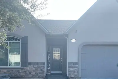 Image de The ChateauHouse @ Fresno/Clovis\nBook now to Relax at The ChateauHouse! !