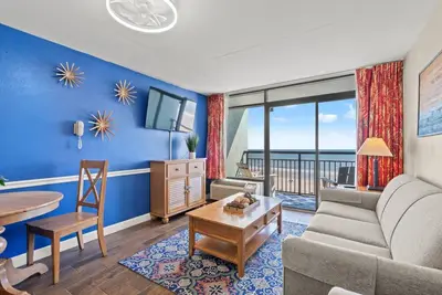 Image de Oceanfront Balcony with Pools Hot Tub Full Kitchen