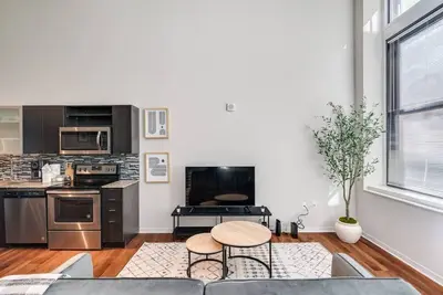Image de Parisian on Vine Loft|Riverfront & Bengals Stadium