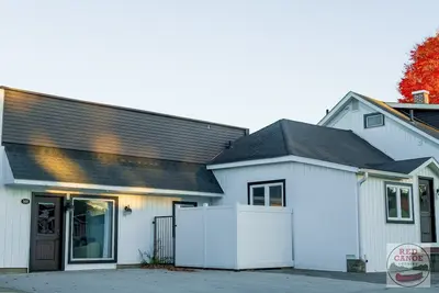 Image de Modern Northwoods Escape in Downtown Minocqua