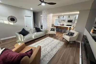 Image de Fully Renovated Modern Cozy Suburban Gem