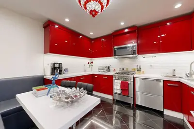 Image de Luxury Beachside Stay In Coney Island • 30 Min Subway Ride Into Times Square