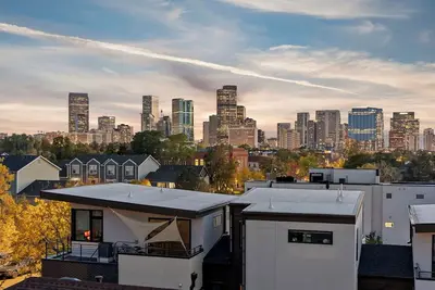 Image de New Modern RiNo Home - Private Rooftop w/ City and Mtn Views, Prime Location