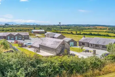 Image de Swan Cottage, pet friendly, with a garden in Llangaffo