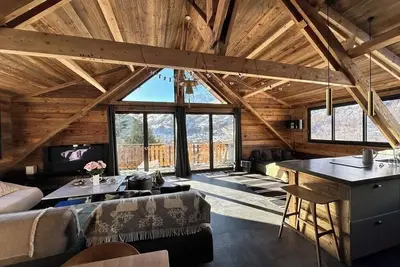 Image de Chalet Le Cairn vue sur le village\nGrands espaces à 5 minutes du télécabine