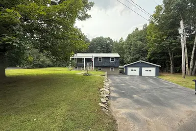 Image de 4-bedroom house in marvelous Lyons Falls with Ac