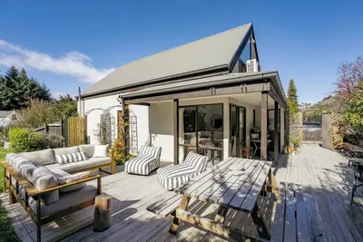 Image de Bright Family Home | Near Tennis Courts