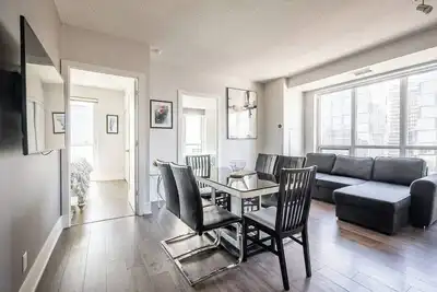 Image de Cn Tower 3br Suite | Walk to Rogers & Waterfront