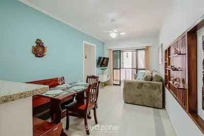 Apt in B. C Just Steps From the Beach Cec0501