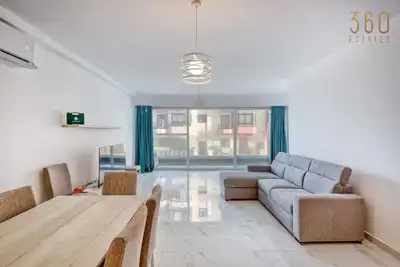 Image de A 3br home in Qawra opposite beach w/Wifi & Ac