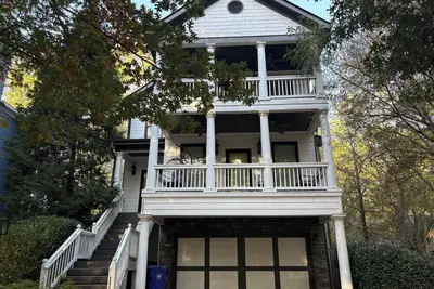 Image de Terrific 3-bedroom house with Ac in Decatur close to Emory and Decatur square!