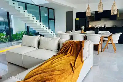 Image de Terrific 3-bedroom beachfront villa with infinity pool in Playa Negra